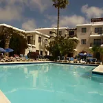 Hilltop Gardens Aparthotel 3*