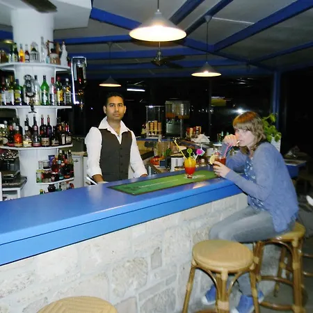 Hilltop Gardens Apart Otel 3*