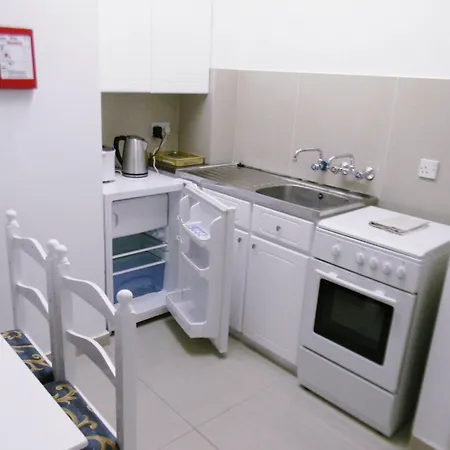 Hilltop Gardens Apart Otel 3*