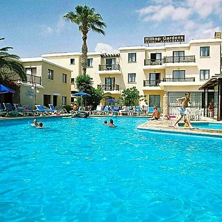Hilltop Gardens 3*