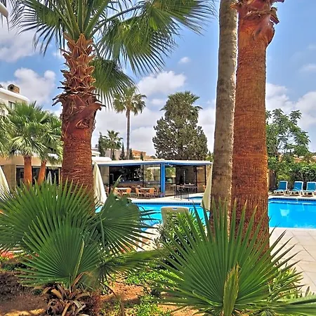 Aparthotel Hilltop Gardens