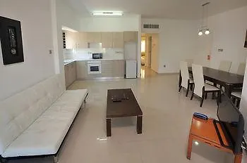 Aparthotel Hilltop Gardens