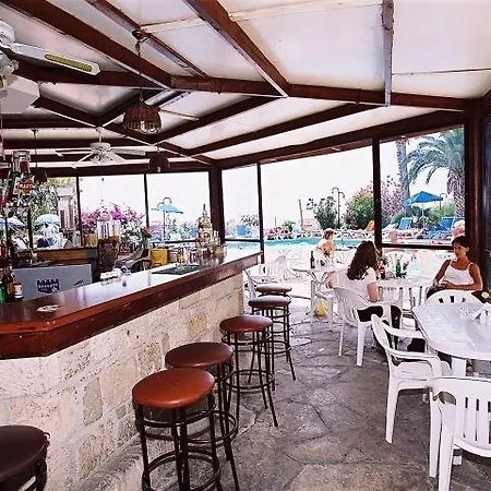 Hilltop Gardens Apart Otel 3*