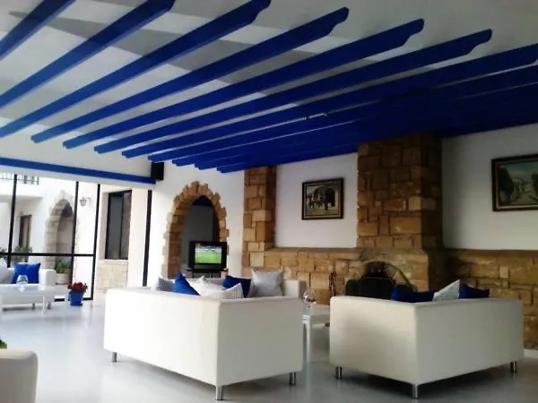 Hilltop Gardens Aparthotel 3*