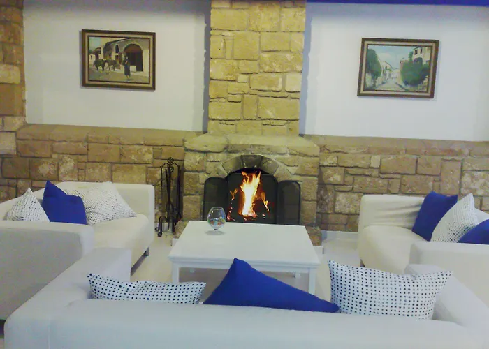 Апарт-отель Hilltop Gardens