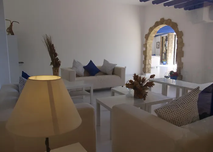 Hilltop Gardens Aparthotel 3*