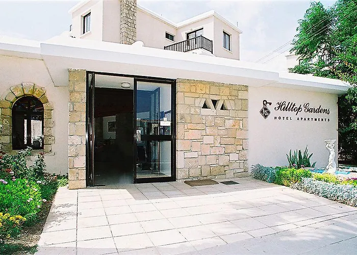 מלון דירות Hilltop Gardens 3*