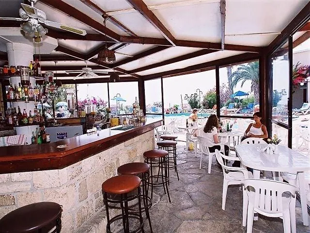 Hilltop Gardens Апарт-отель 3*