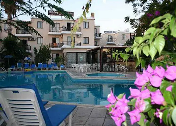 Hilltop Gardens פאפוס