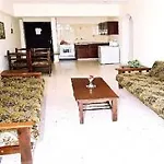 Aparthotel Hilltop Gardens