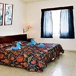 Aparthotel Hilltop Gardens Paphos