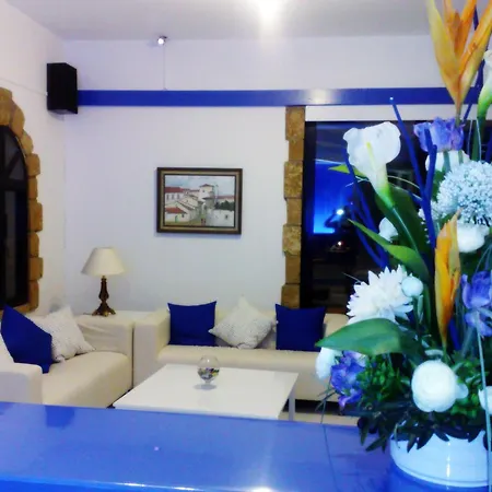 Hilltop Gardens 파포스