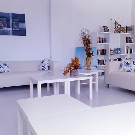 아파트호텔 Hilltop Gardens 파포스